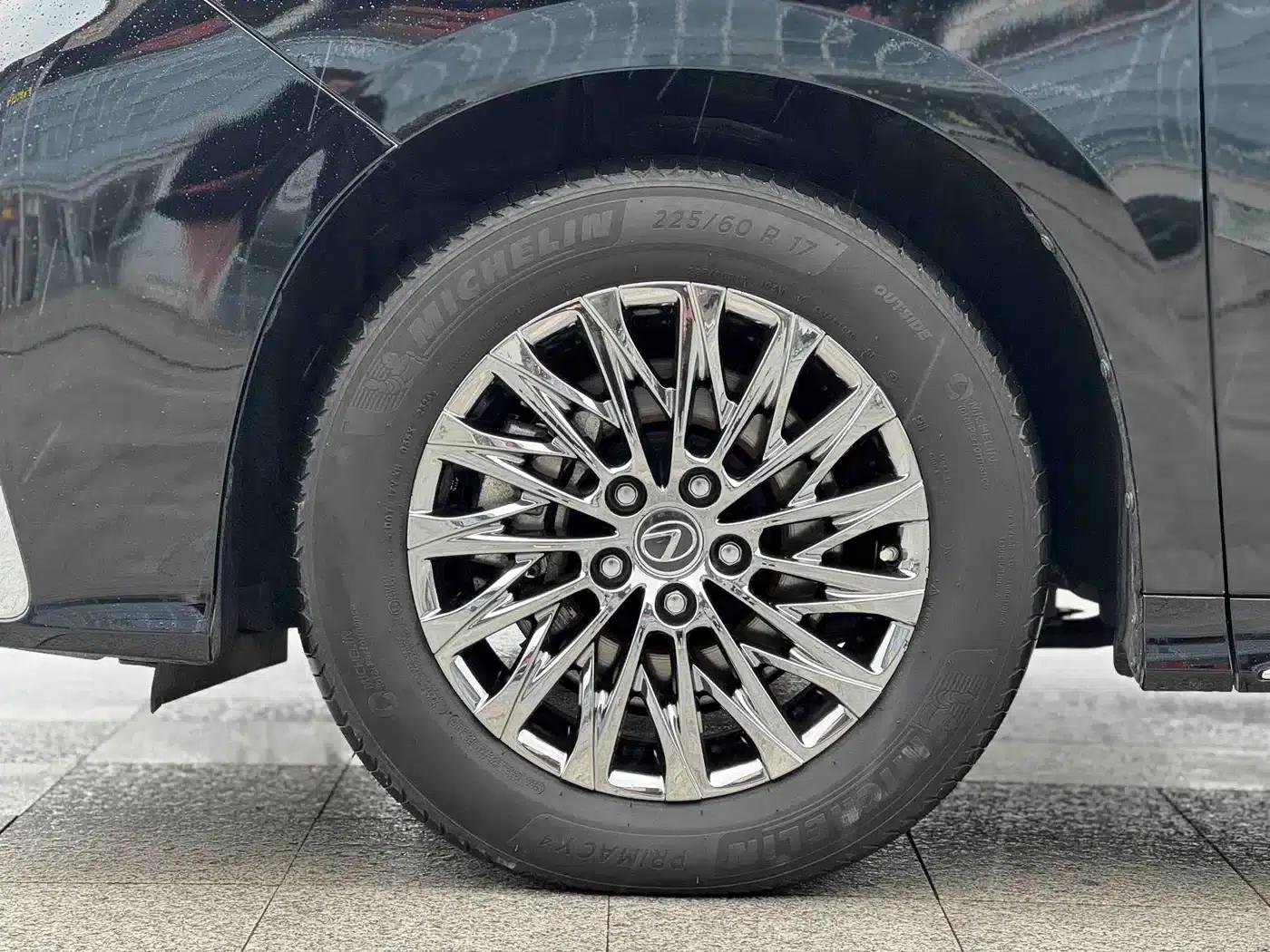 Lexus LM 2020 300h Four-Seat Executive Edition — миниатюра 21