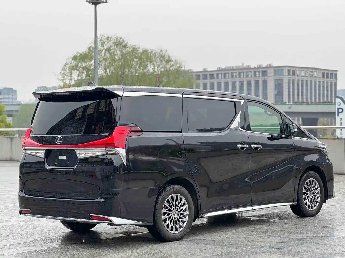 Lexus LM 2020 300h Four-Seat Executive Edition — миниатюра 5