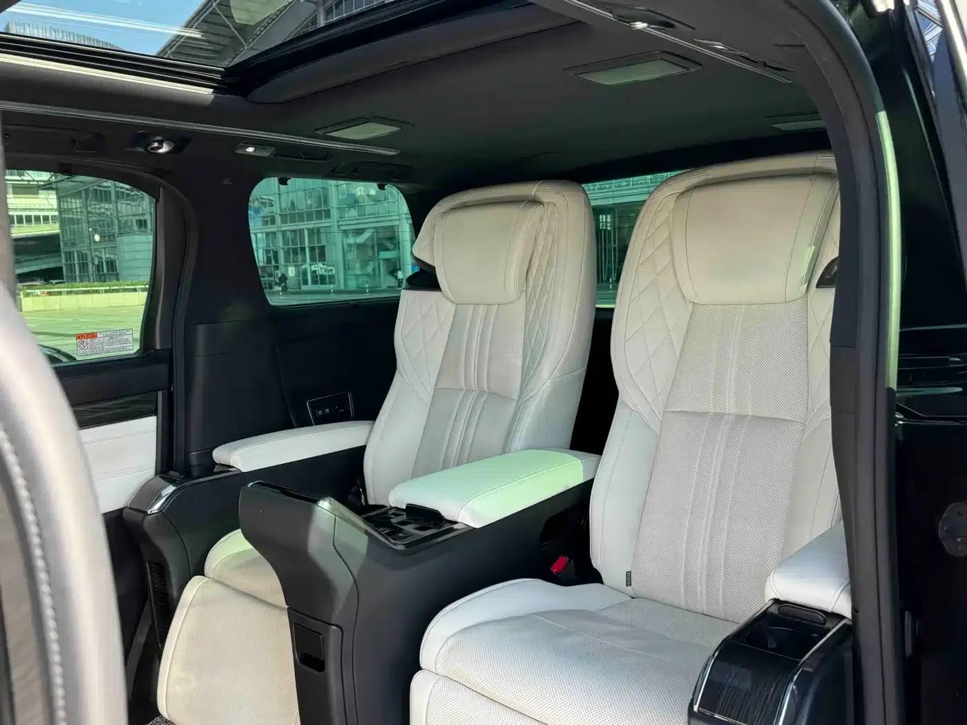 Lexus LM 2020 300h Four-Seat Executive Edition — миниатюра 12