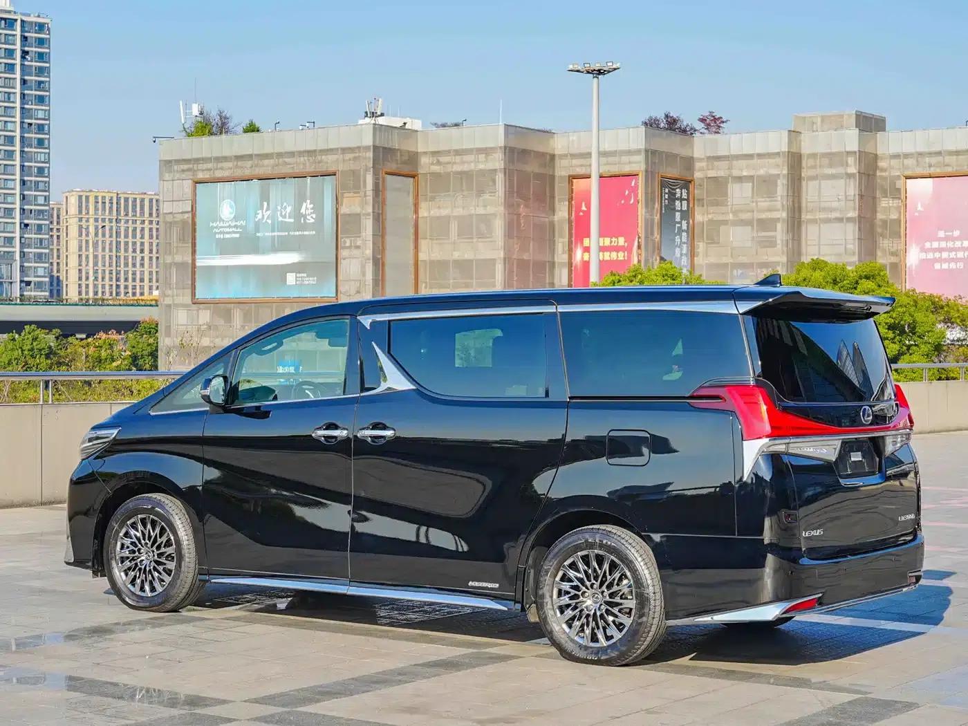 Lexus LM 2020 300h Four-Seat Executive Edition — миниатюра 5