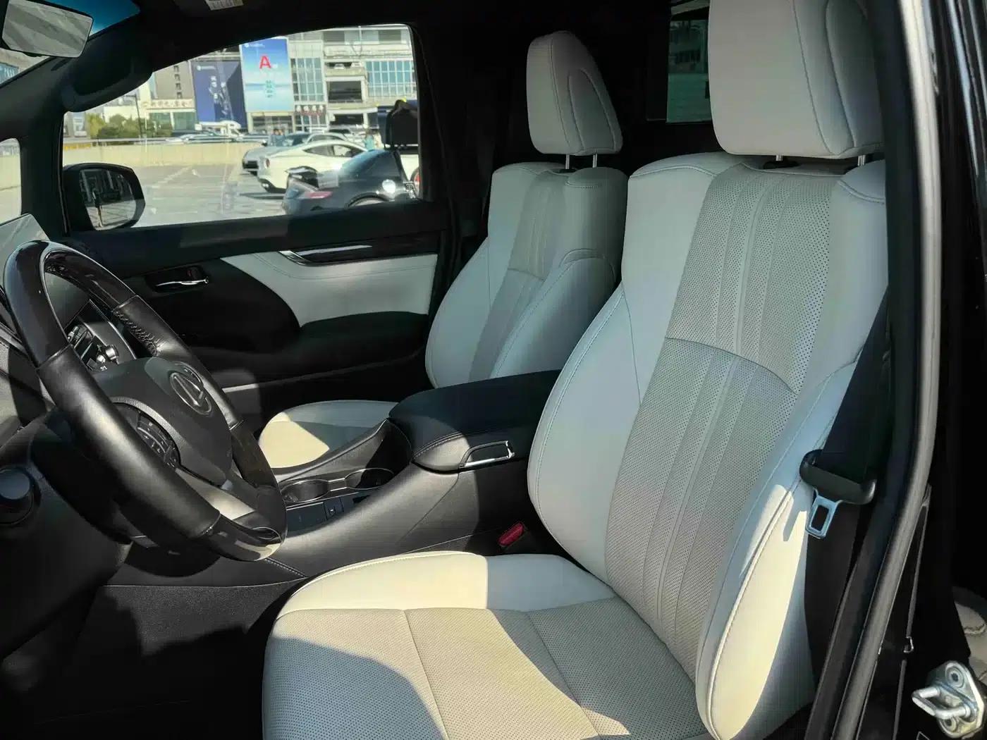 Lexus LM 2020 300h Four-Seat Executive Edition — миниатюра 8