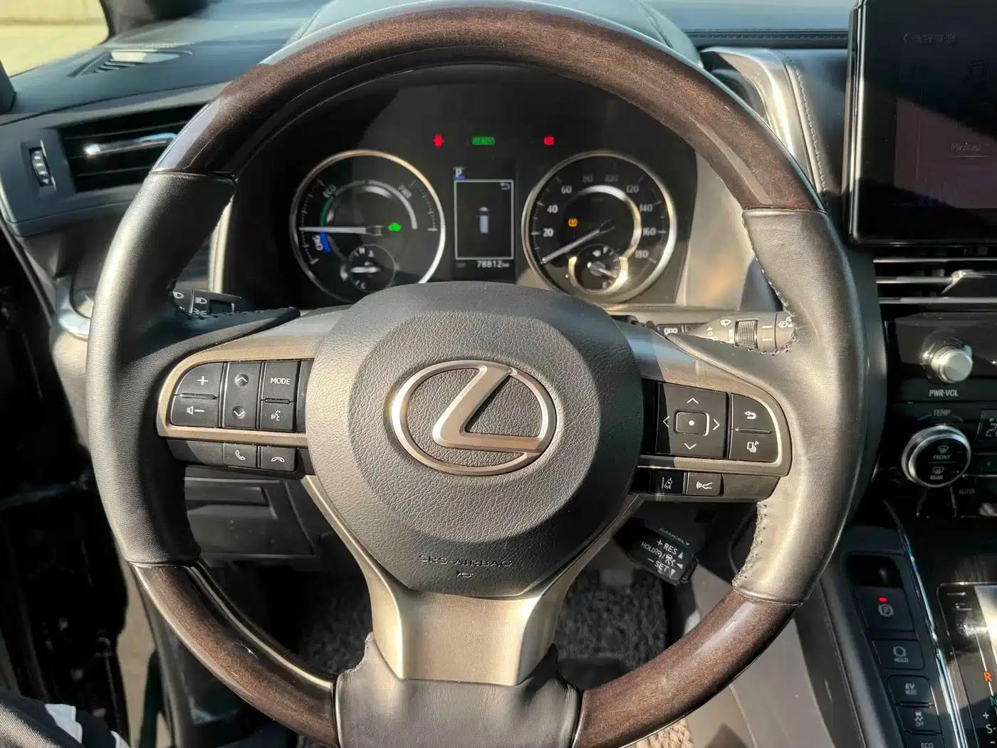 Lexus LM 2020 300h Four-Seat Executive Edition — миниатюра 10