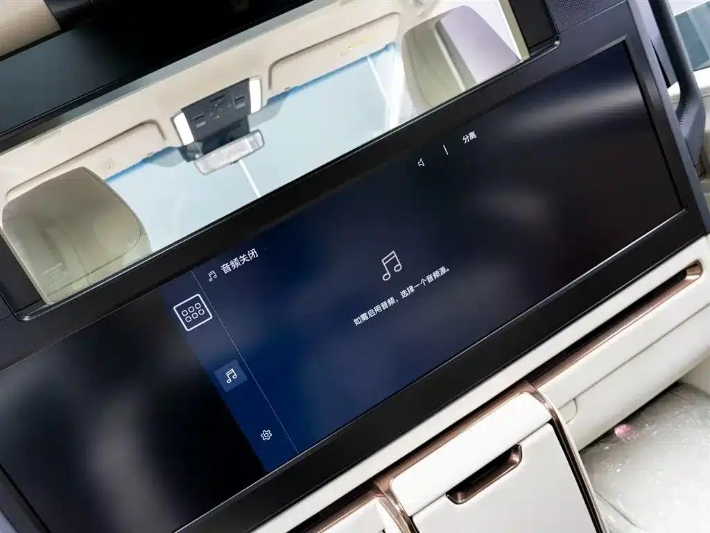 Lexus LM 500h 2025 Four-Seat Executive Edition — миниатюра 14