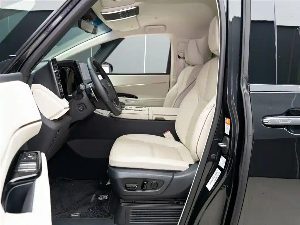 Lexus LM 500h 2025 Four-Seat Executive Edition — миниатюра 8