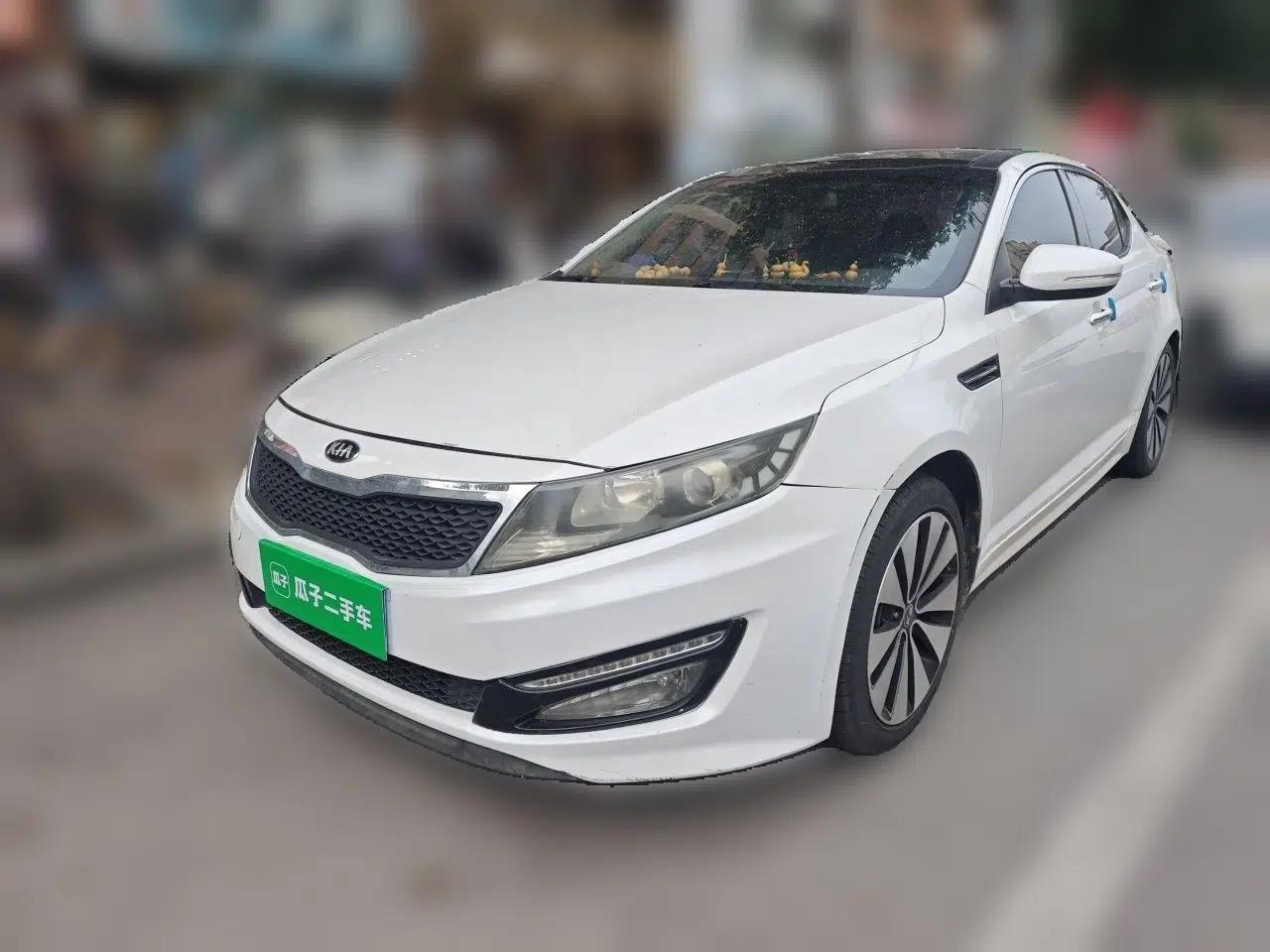 Kia K5 2012 2.0L Automatic DLX — миниатюра 1