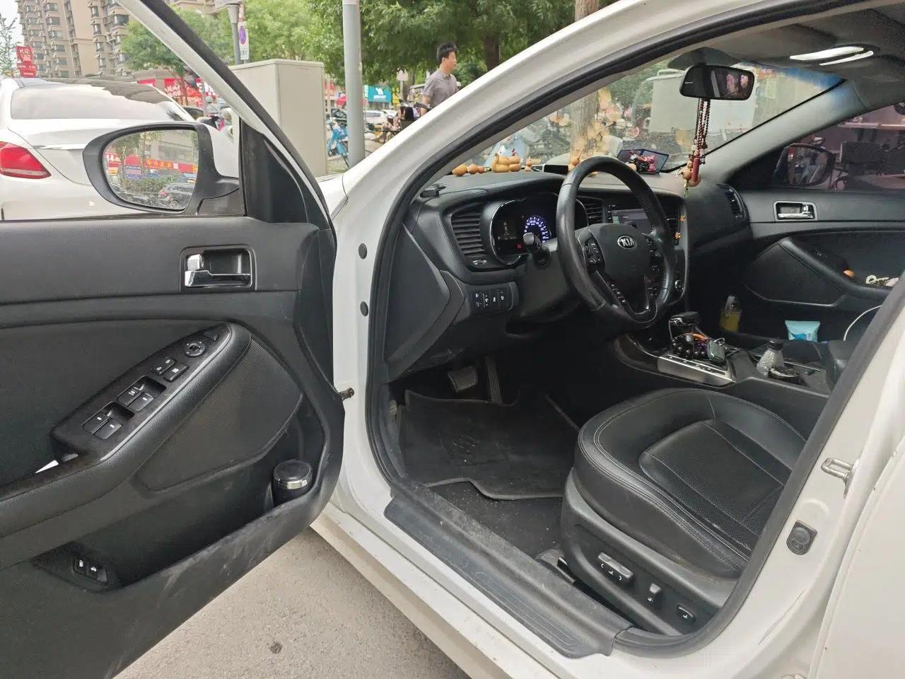 Kia K5 2012 2.0L Automatic DLX — миниатюра 17