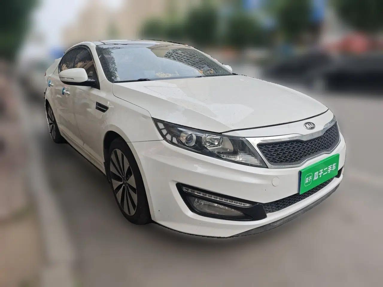 Kia K5 2012 2.0L Automatic DLX — миниатюра 3