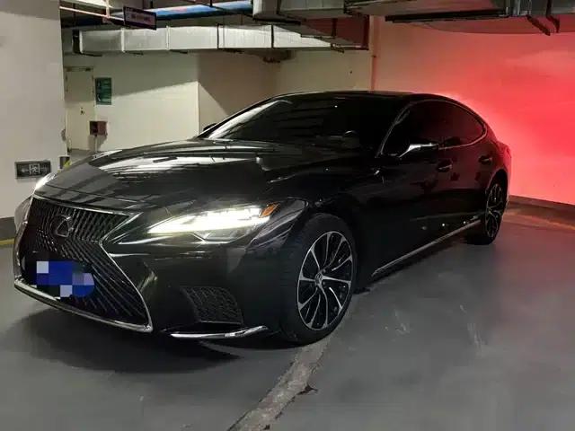 Lexus LS 500h Executive Edition 2021