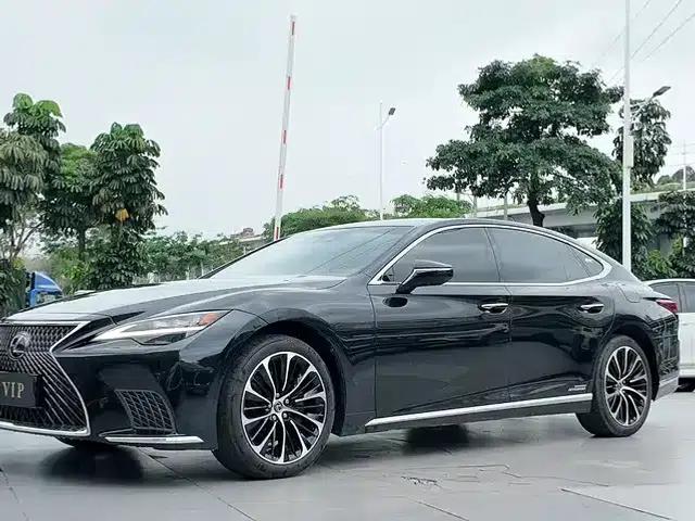 Lexus LS 500h Executive Edition 2021