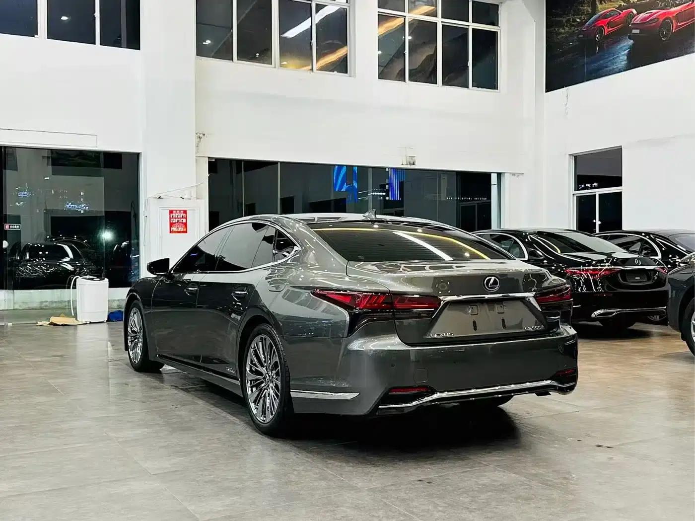 Lexus LS 2021 500h Luxury Edition — миниатюра 4