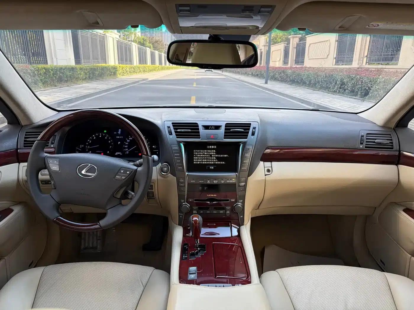Lexus LS 2006 460L — миниатюра 11