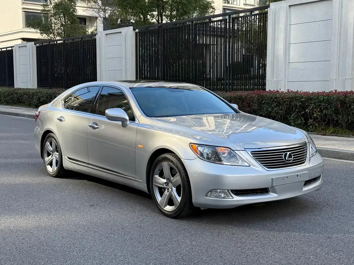 Lexus LS 2006 460L — миниатюра 3