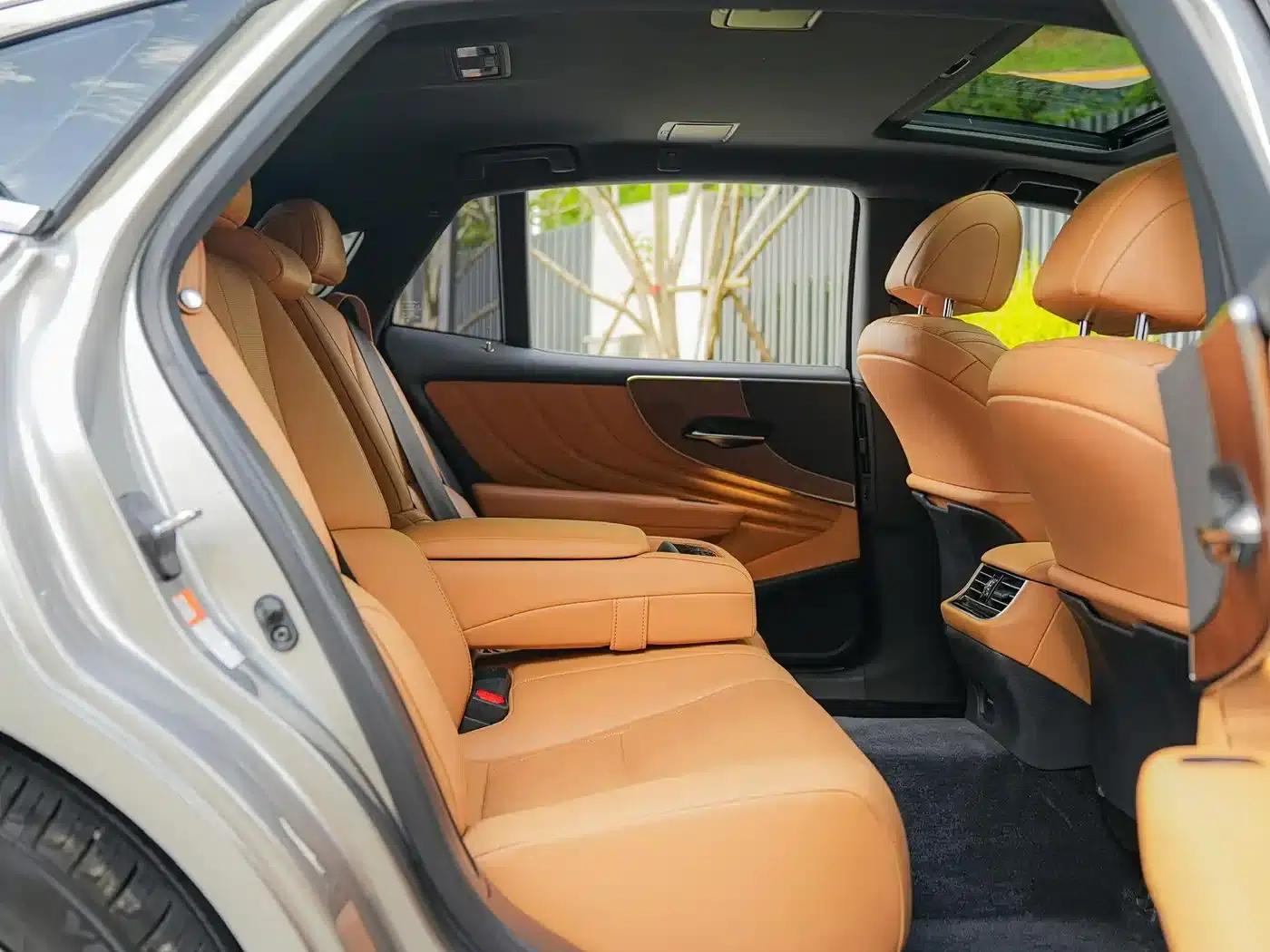 Lexus LS 2021 500h Premium Edition — миниатюра 15