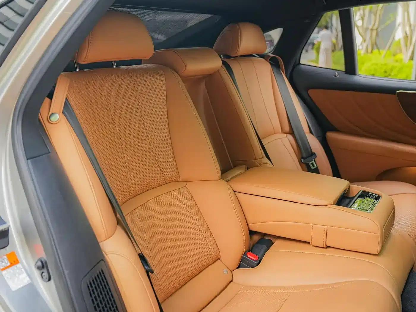 Lexus LS 2021 500h Premium Edition — миниатюра 16