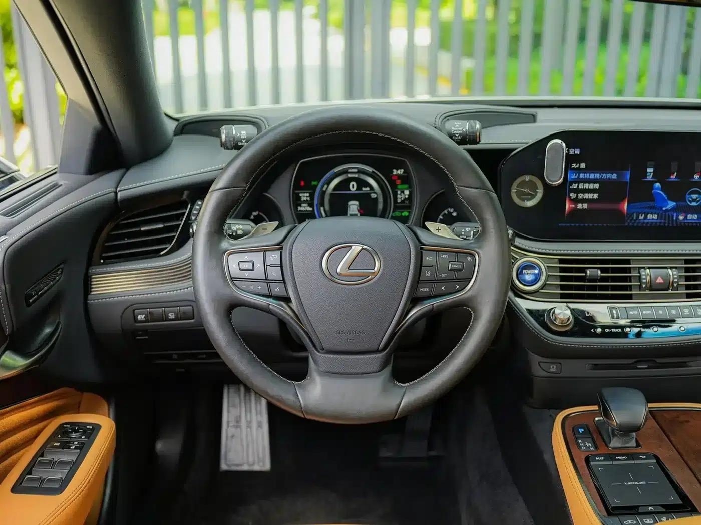 Lexus LS 2021 500h Premium Edition — миниатюра 21