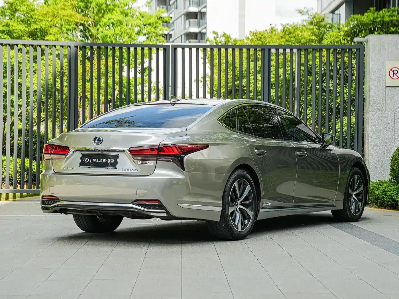 Lexus LS 2021 500h Premium Edition — миниатюра 4