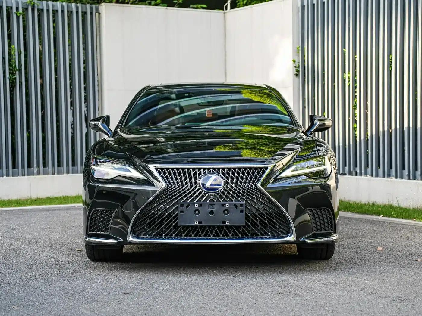 Lexus LS 2021 500h Premium Edition — миниатюра 2