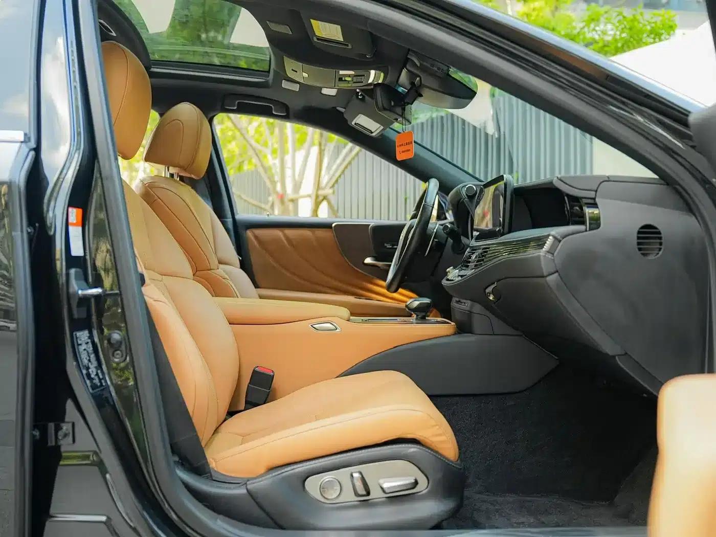 Lexus LS 2021 500h Premium Edition — миниатюра 12