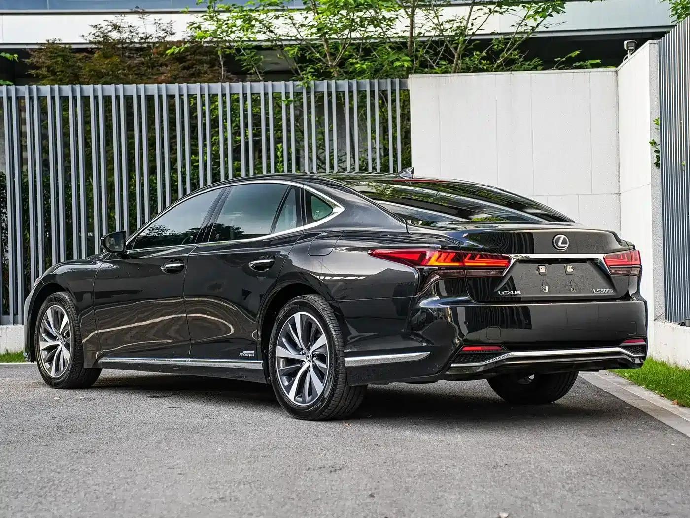 Lexus LS 2021 500h Premium Edition — миниатюра 6