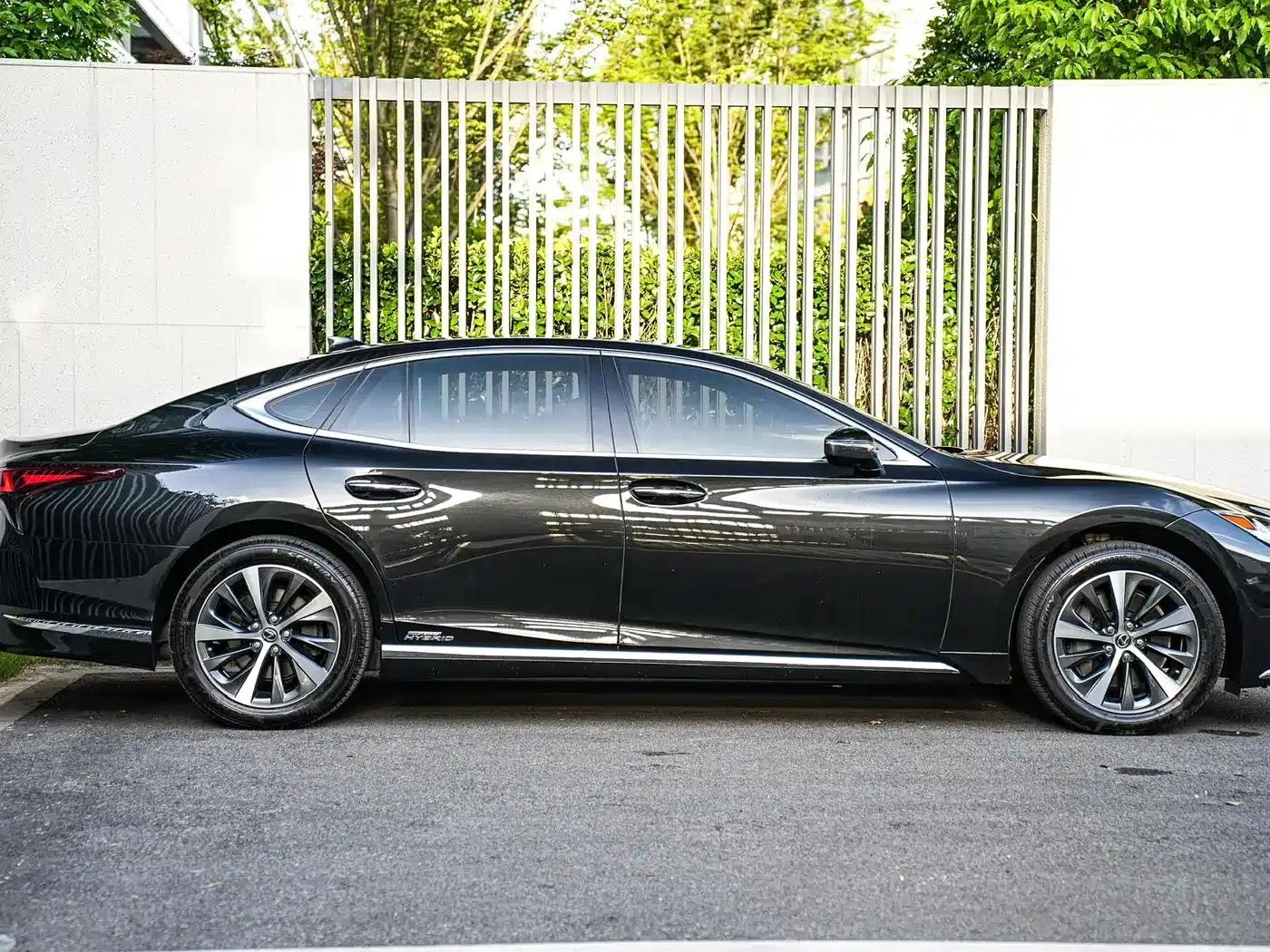 Lexus LS 2021 500h Premium Edition — миниатюра 7