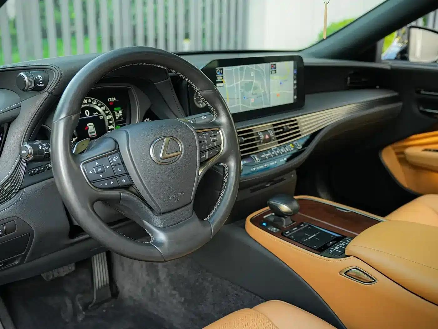 Lexus LS 2021 500h Premium Edition — миниатюра 10