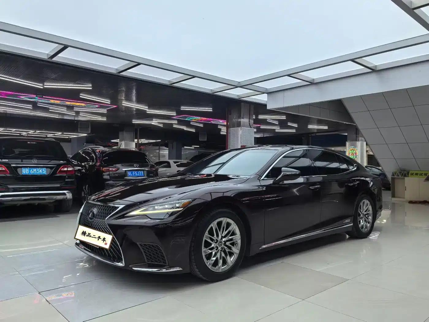 Lexus LS 2021 500h Luxury Edition — миниатюра 2
