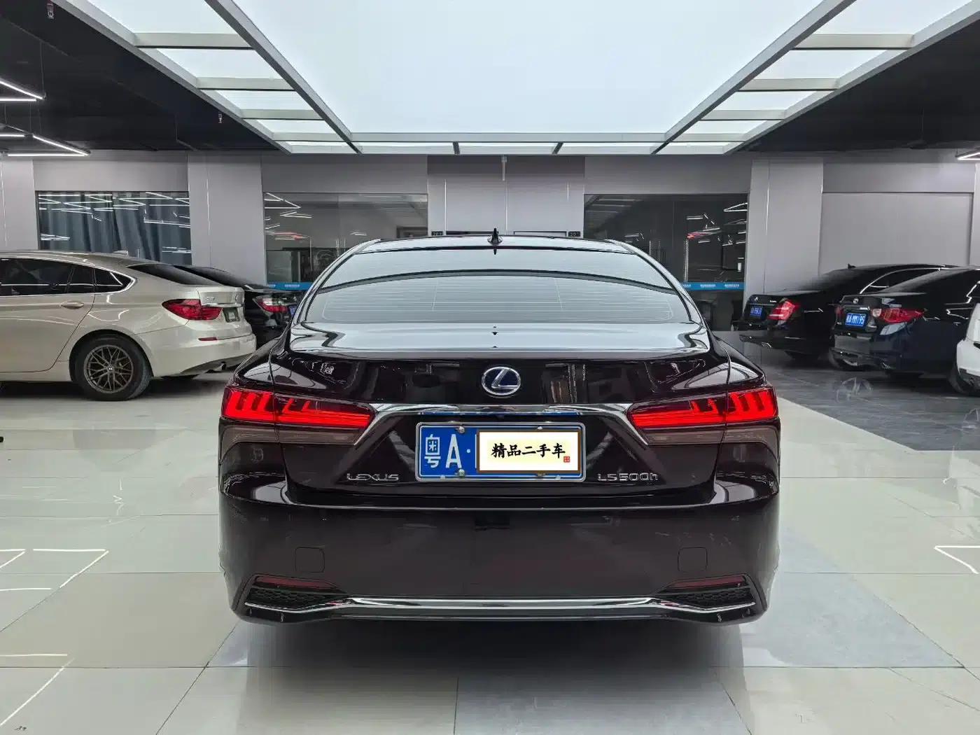Lexus LS 2021 500h Luxury Edition — миниатюра 4