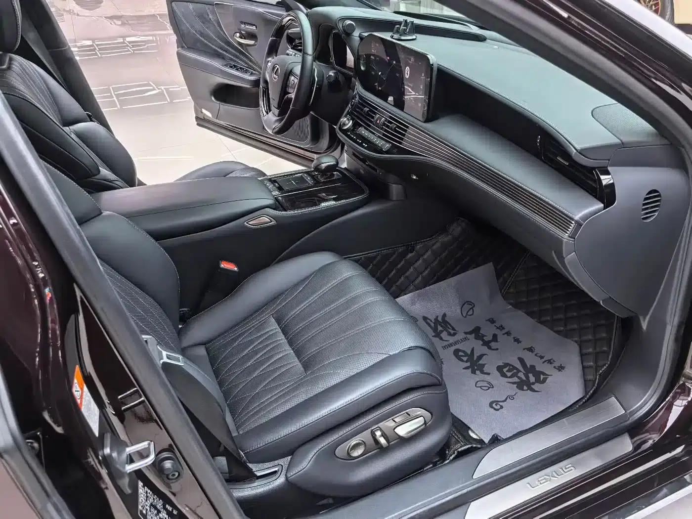Lexus LS 2021 500h Luxury Edition — миниатюра 9