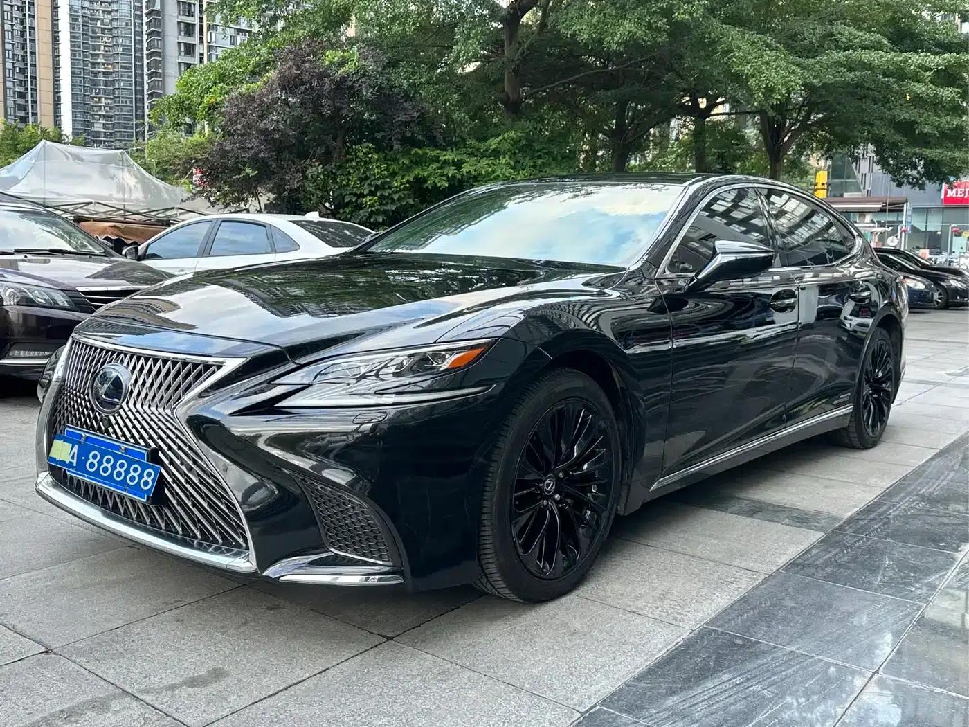 Lexus LS 2018 500h Executive Edition (China V emission standard) — миниатюра 1