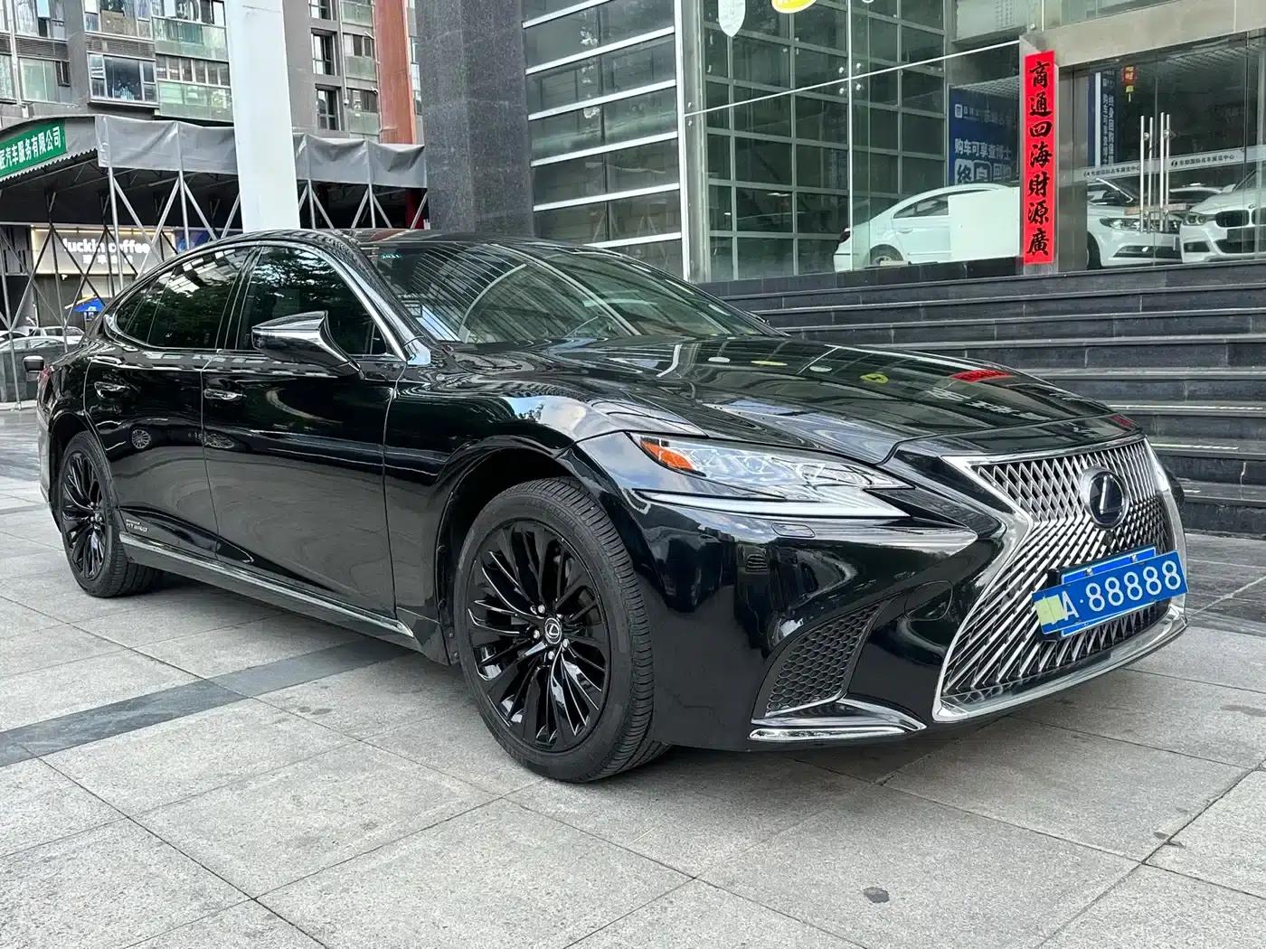 Lexus LS 2018 500h Executive Edition (China V emission standard) — миниатюра 3