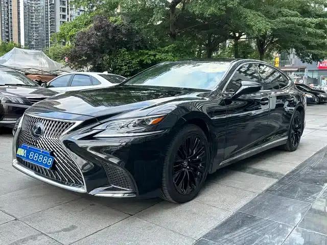 Lexus LS 2018 500h Executive Edition (China V emission standard)