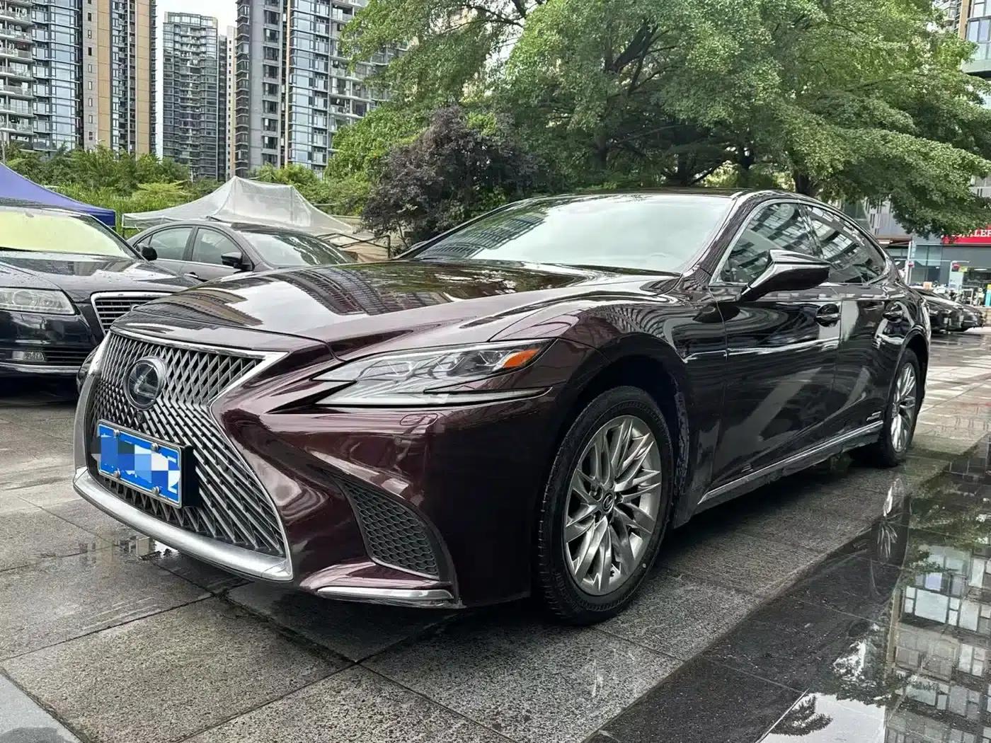 Lexus LS 2018 500h Luxury Edition (China V emission standard) — миниатюра 1