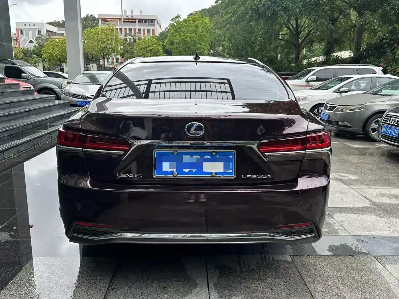 Lexus LS 2018 500h Luxury Edition (China V emission standard) — миниатюра 8