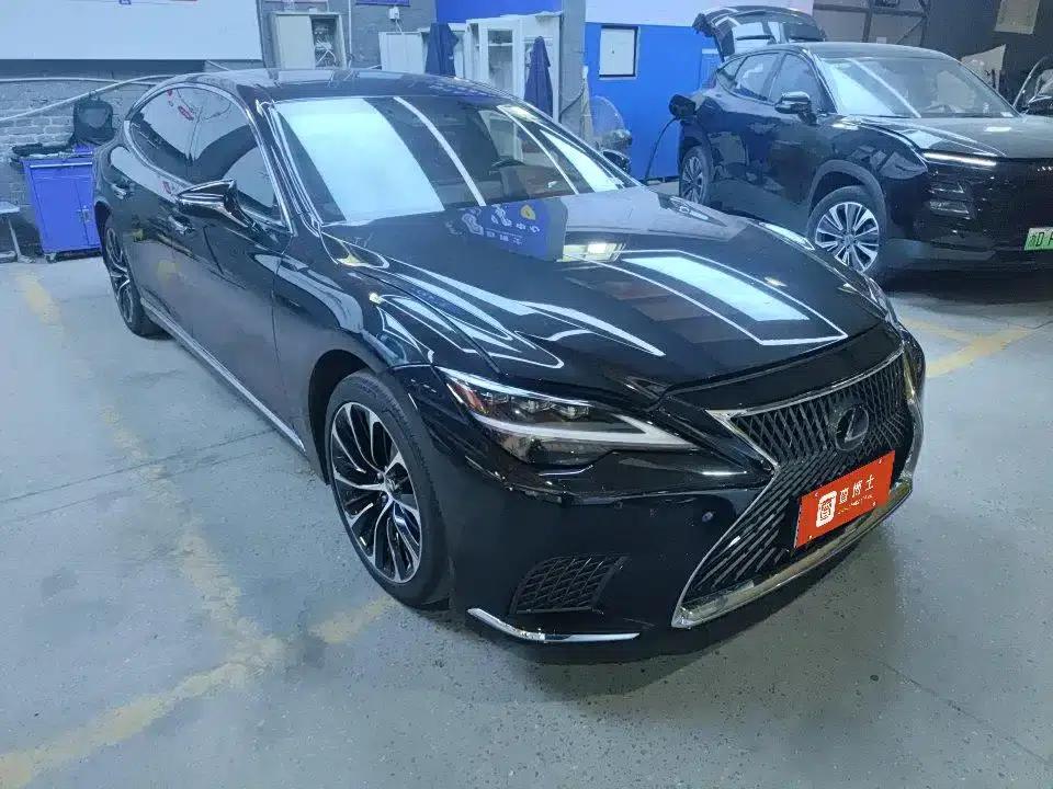 Lexus LS 2023 500h Executive Edition — миниатюра 2