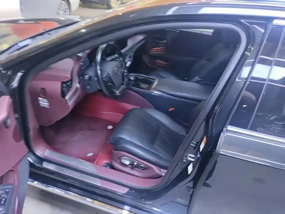 Lexus LS 2023 500h Executive Edition — миниатюра 3
