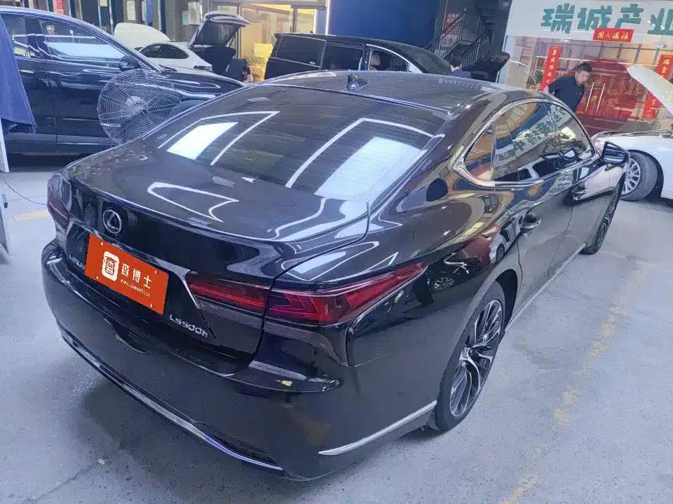 Lexus LS 2023 500h Executive Edition — миниатюра 8