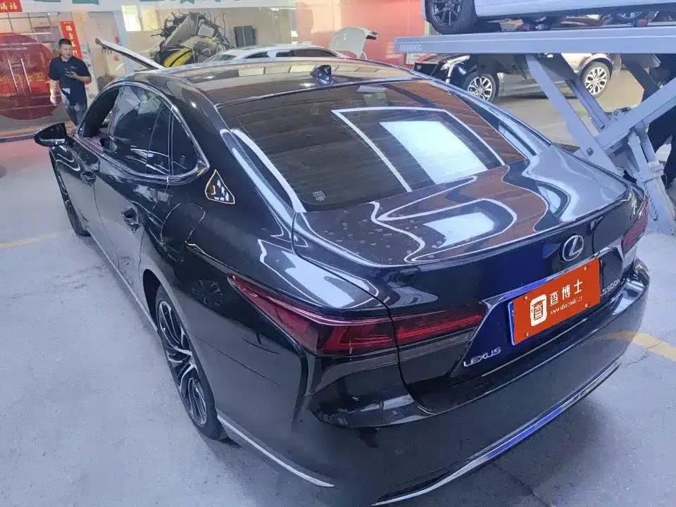 Lexus LS 2023 500h Executive Edition — миниатюра 9