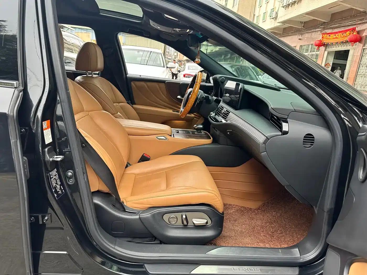 Lexus LS 2021 500h Premium Edition — миниатюра 12