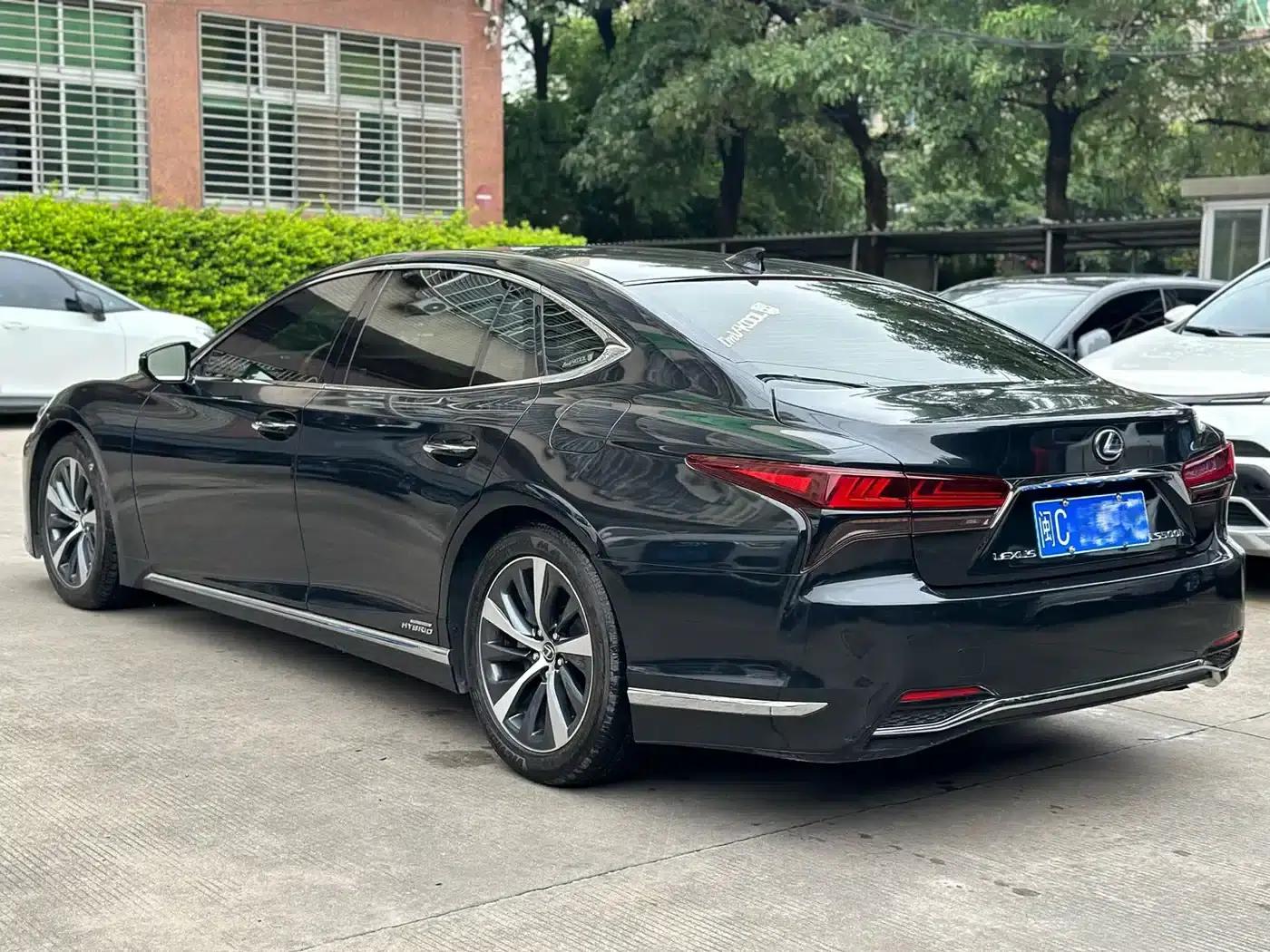 Lexus LS 2021 500h Premium Edition — миниатюра 3