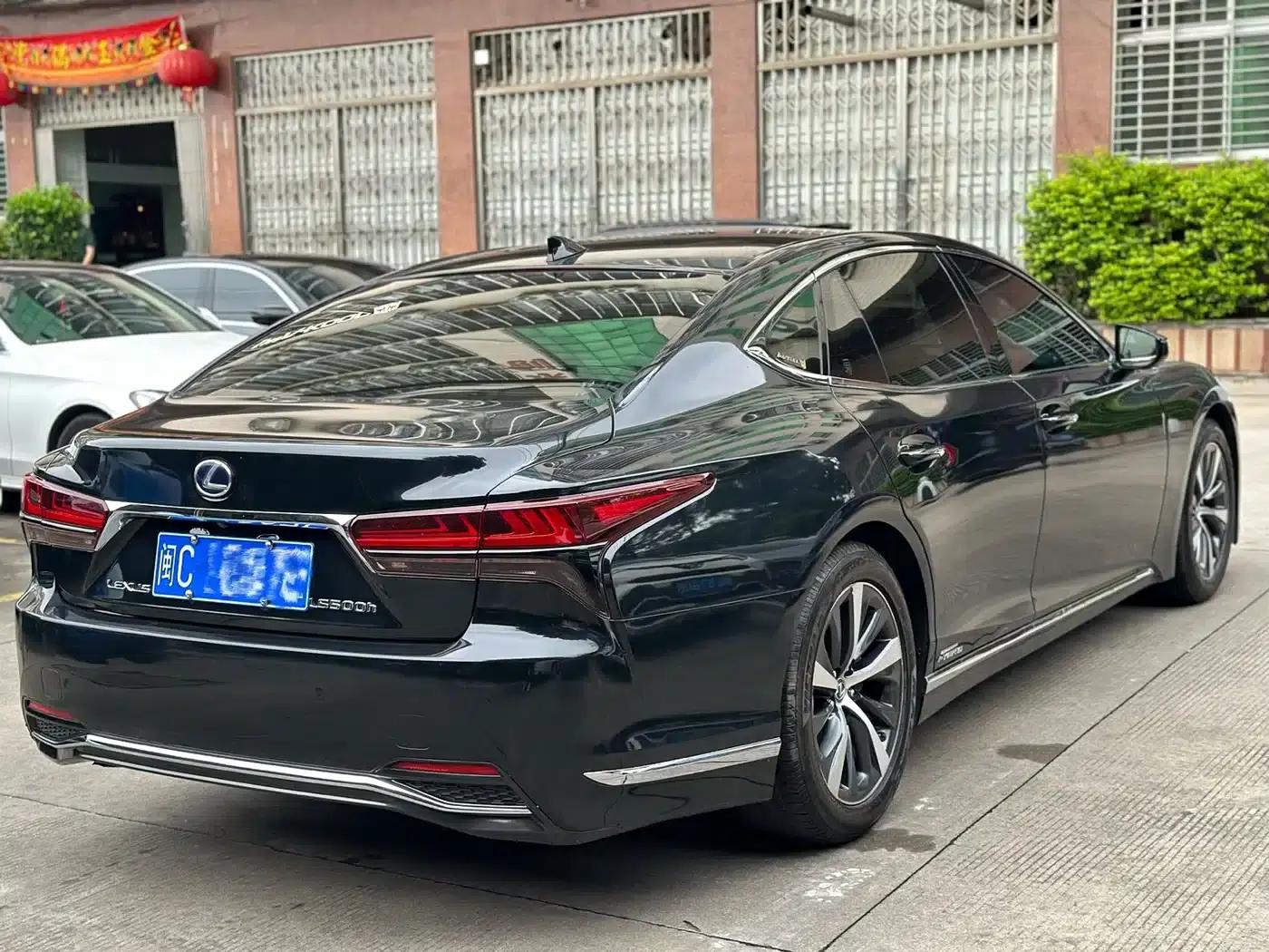 Lexus LS 2021 500h Premium Edition — миниатюра 5