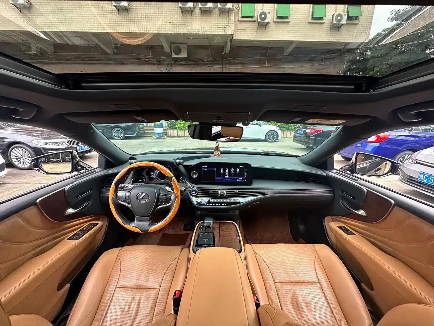 Lexus LS 2021 500h Premium Edition — миниатюра 7