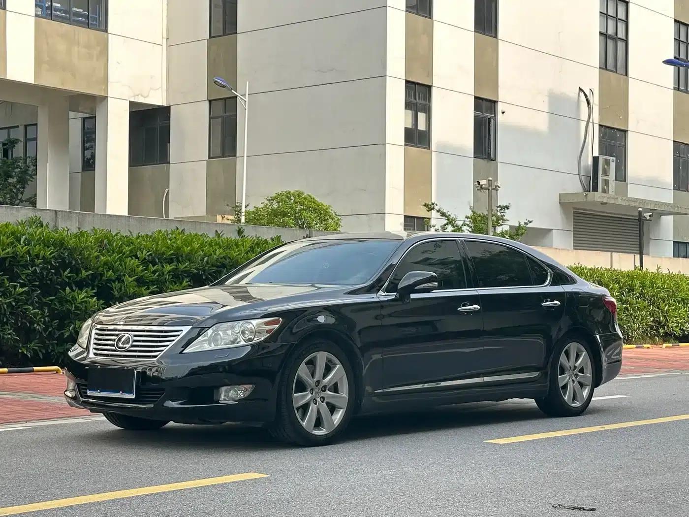 Lexus LS 2010 460L Luxury Edition — миниатюра 1