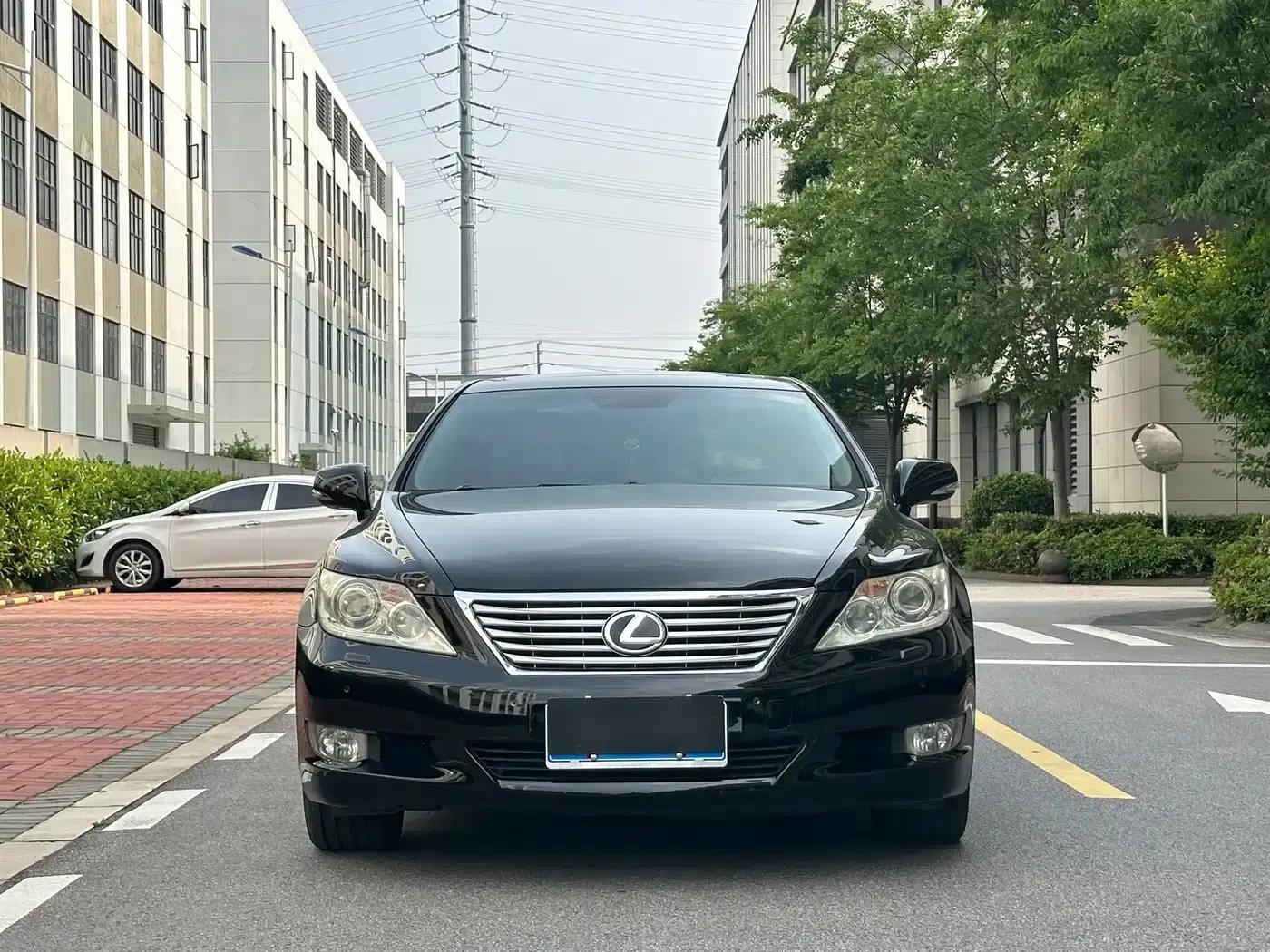 Lexus LS 2010 460L Luxury Edition — миниатюра 2