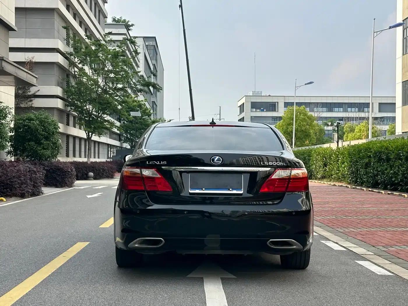 Lexus LS 2010 460L Luxury Edition — миниатюра 4