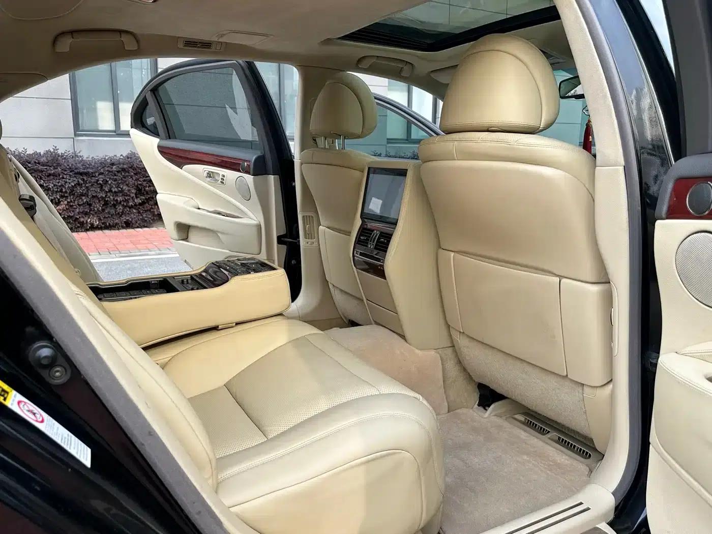 Lexus LS 2010 460L Luxury Edition — миниатюра 8