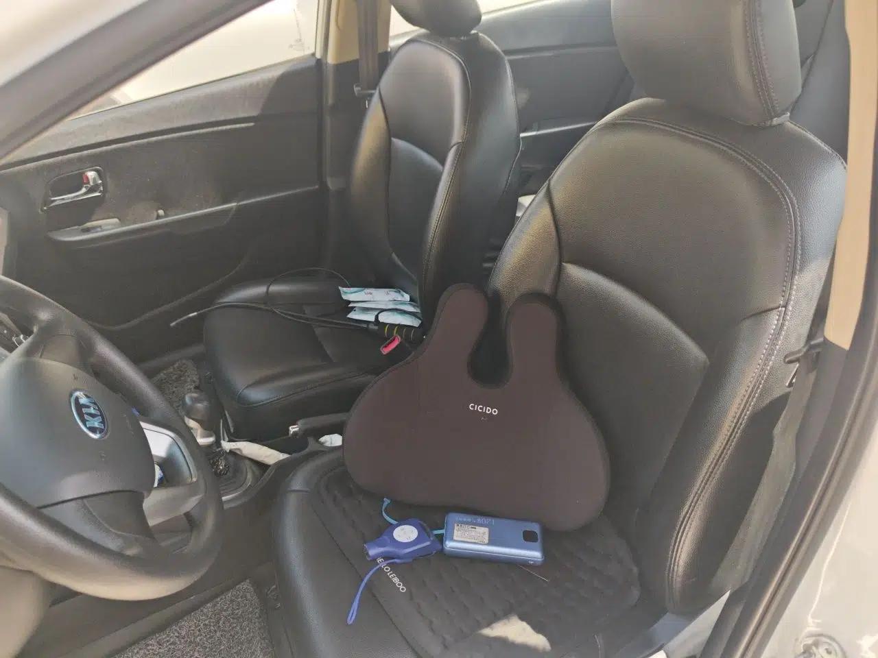 Kia K2 2012 Sedan 1.4L MT GLS Commemorative Edition — миниатюра 16