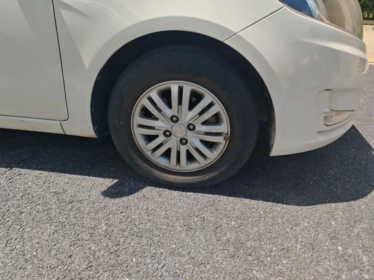 Kia K2 2012 Sedan 1.4L MT GLS Commemorative Edition — миниатюра 8