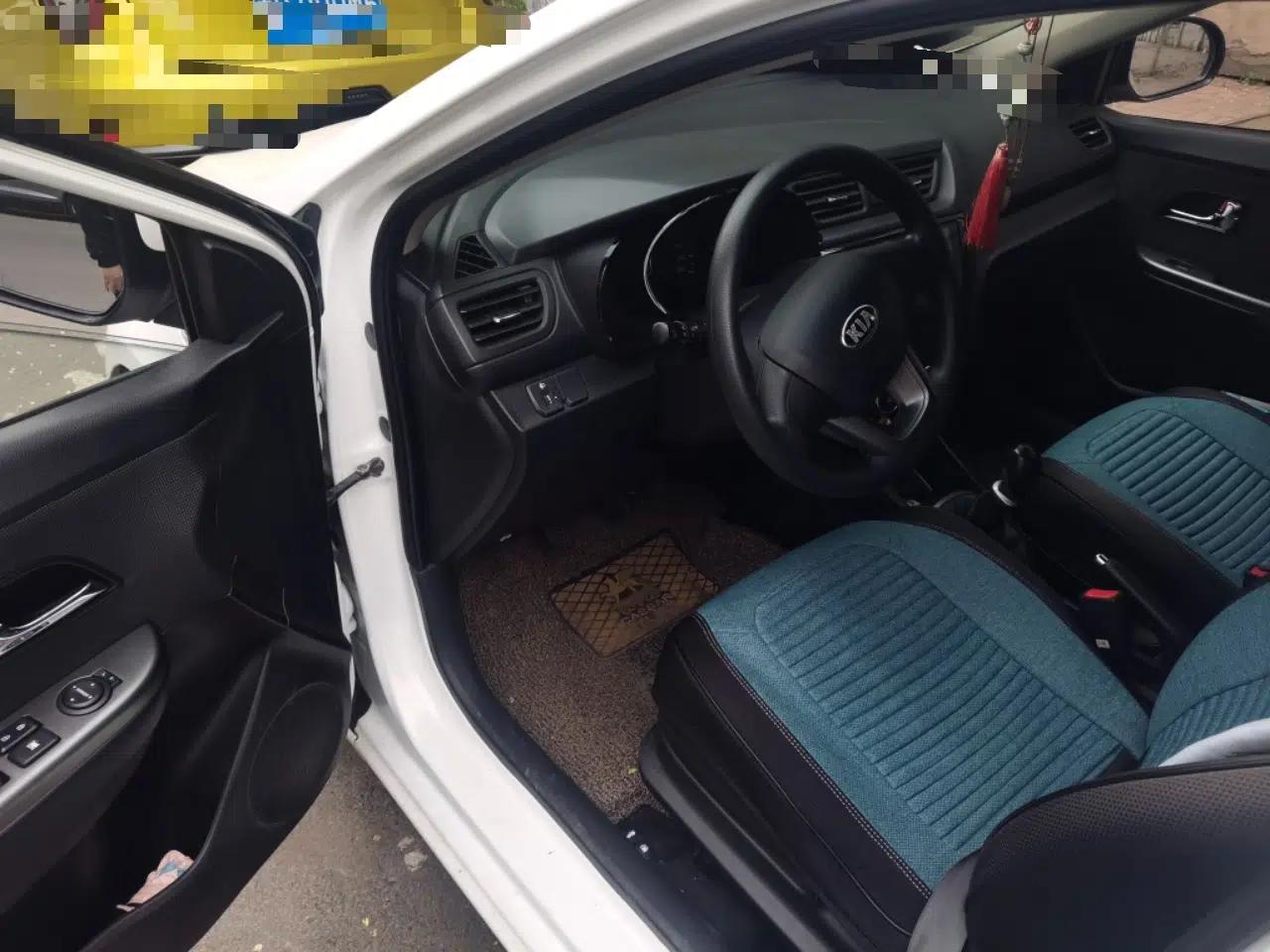 Kia K2 2012 Sedan 1.4L MT GLS Commemorative Edition — миниатюра 17