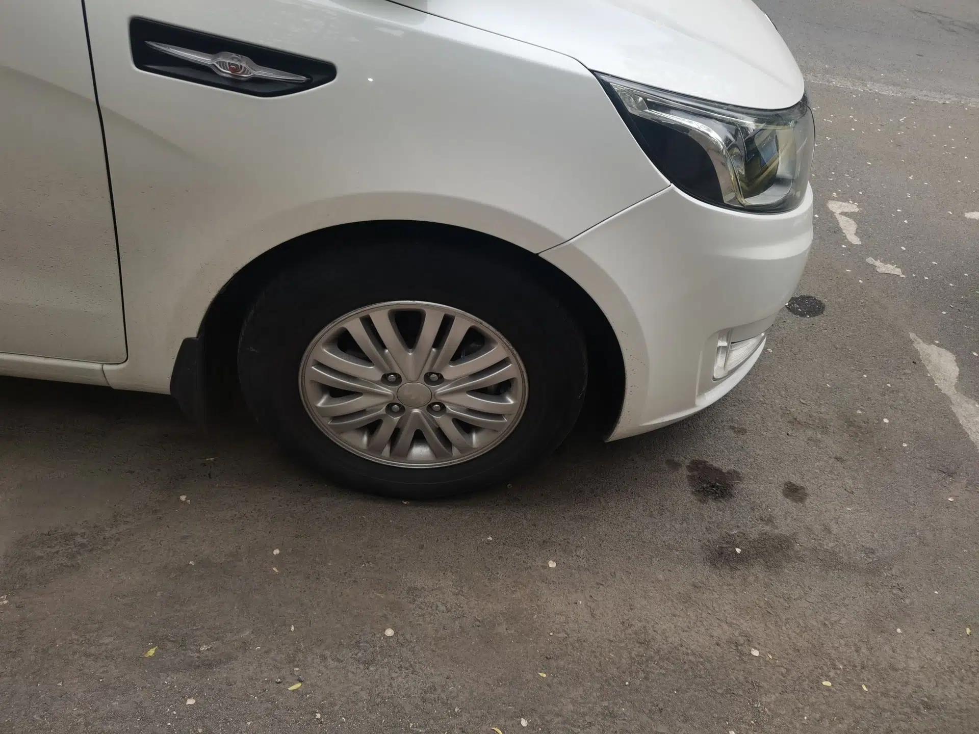 Kia K2 2012 Sedan 1.4L MT GLS Commemorative Edition — миниатюра 8