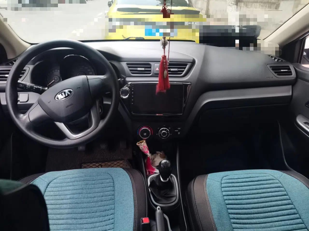 Kia K2 2012 Sedan 1.4L MT GLS Commemorative Edition — миниатюра 10